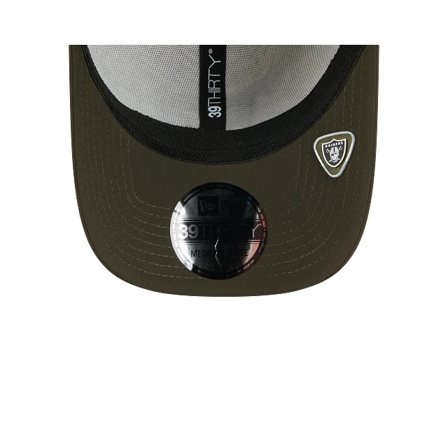 Gorra New Era 3930 NFL Salute To Service 2025 Las Vegas Raiders