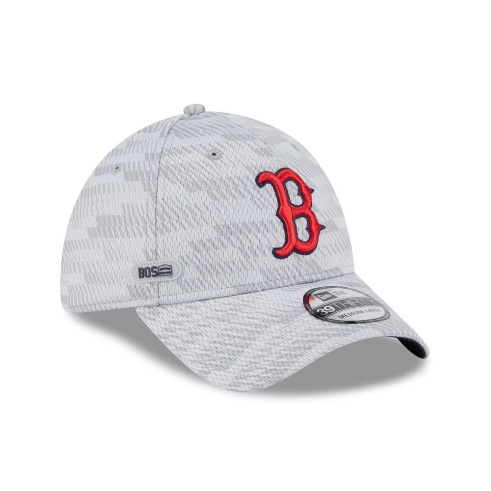 Gorra New Era 3930 MLB Clubhouse 2025 Red Sox