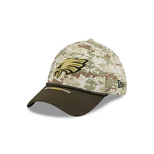 Gorra New Era 3930 NFL Salute To Service 2025 Philadelphia Eagles