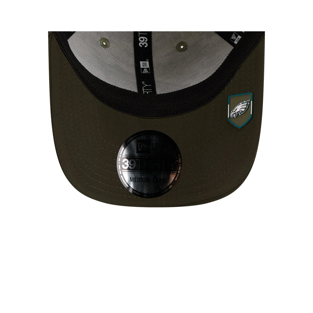 Gorra New Era 3930 NFL Salute To Service 2025 Philadelphia Eagles