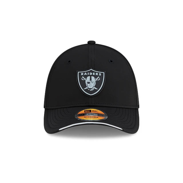 Gorra New Era 3930 NFL Sideline 2026 Raiders