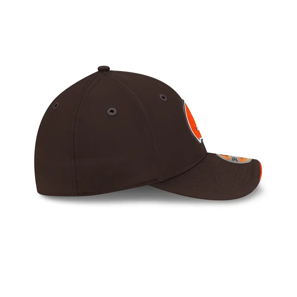Gorra New Era 3930 NFL Sideline 2026 Browns