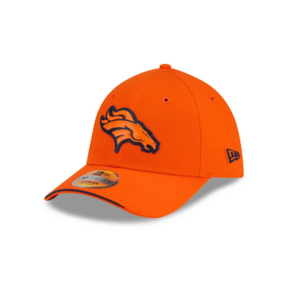Gorra New Era 3930 NFL Sideline 2026 Broncos