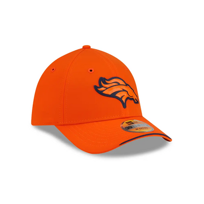 Gorra New Era 3930 NFL Sideline 2026 Broncos
