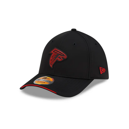Gorra New Era 3930 NFL Sideline 2026 Falcons