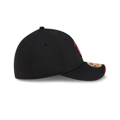 Gorra New Era 3930 NFL Sideline 2026 Falcons