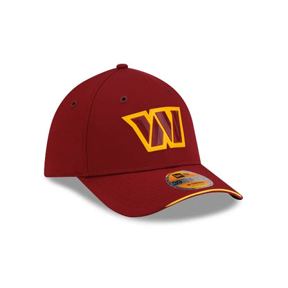 Gorra New Era 3930 NFL Sideline 2026 Commanders