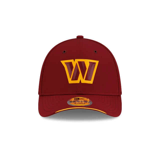 Gorra New Era 3930 NFL Sideline 2026 Commanders