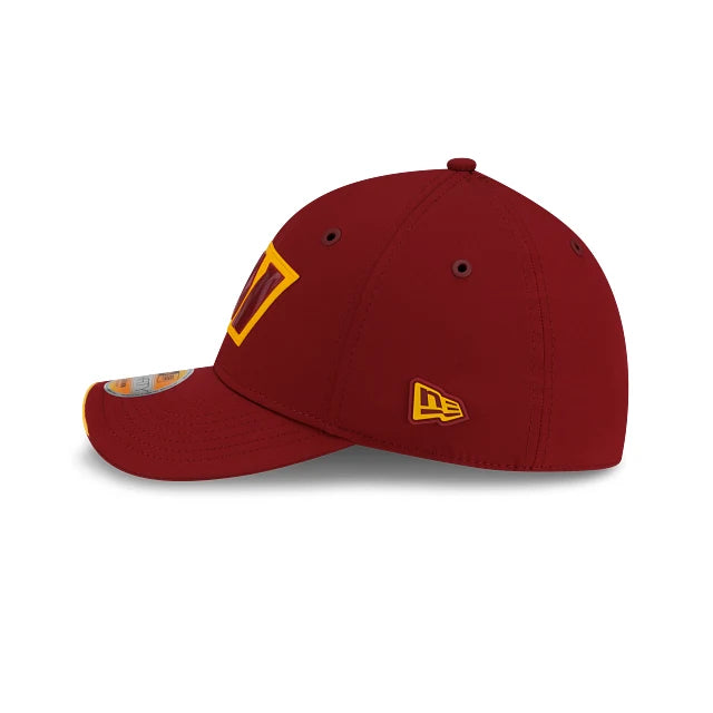 Gorra New Era 3930 NFL Sideline 2026 Commanders