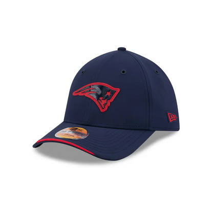 Gorra New Era 3930 NFL Sideline 2026 Patriots