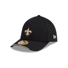 Gorra New Era 3930 NFL Sideline 2026 Saints