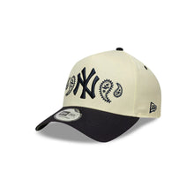 Gorra New Era 940 MLB Paisley Yankees