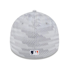 Gorra New Era 3930 MLB Clubhouse 2025 Astros