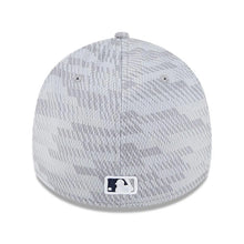 Gorra New Era 3930 MLB Clubhouse 2025 Yankees