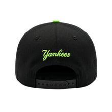 Gorra New Era 950 MLB Black Lime Yankees