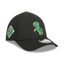 Gorra New Era 3930 MLB Saint Patricks Day White Sox