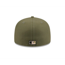 Gorra New Era 5950 MLB Armed Forces Day 2026 Padres