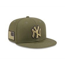 Gorra New Era 5950 MLB Armed Forces Day 2026 Yankees