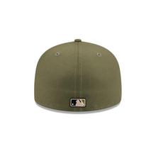 Gorra New Era 5950 MLB Armed Forces Day 2026 Yankees