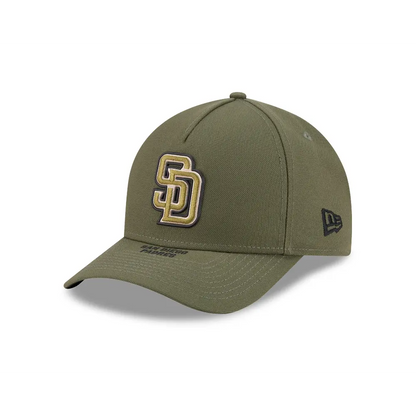 Gorra New Era 940 MLB Armed Forces Day 2026 Padres